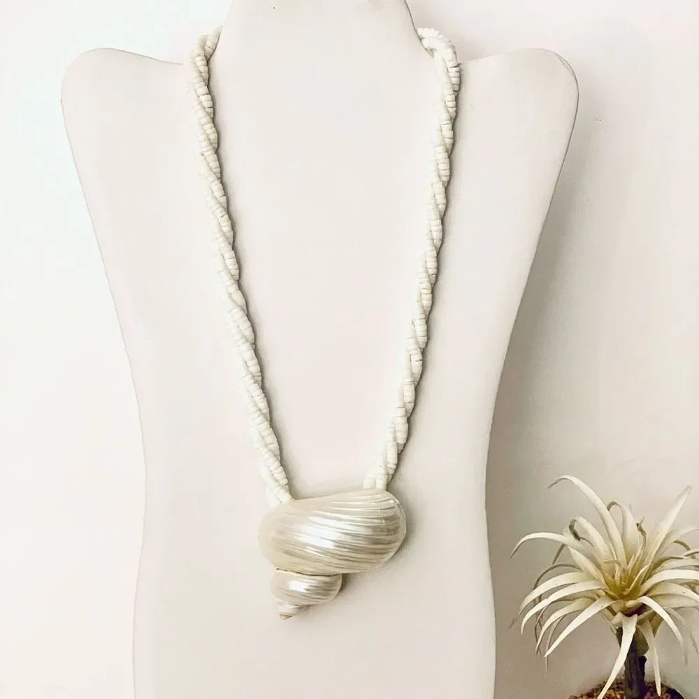 Gorgeous Ivory white off Pearl Natural Seashell Sea Shell 12” Drop Necklace - Picture 1 of 12